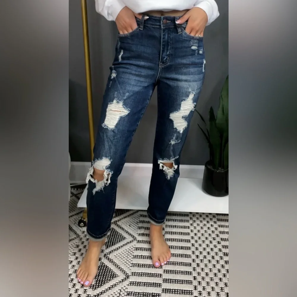 Judy Blue High-Waist Destroyed Cuff Boyfriend Fit Jeans - Size 5/27, Like New - Picture 4 of 10